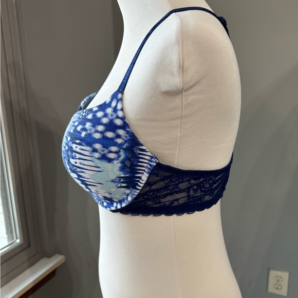 VICTORIA’S SECRET NAVY & WHITE BRA – SIZE 38B - Picture 3 of 9